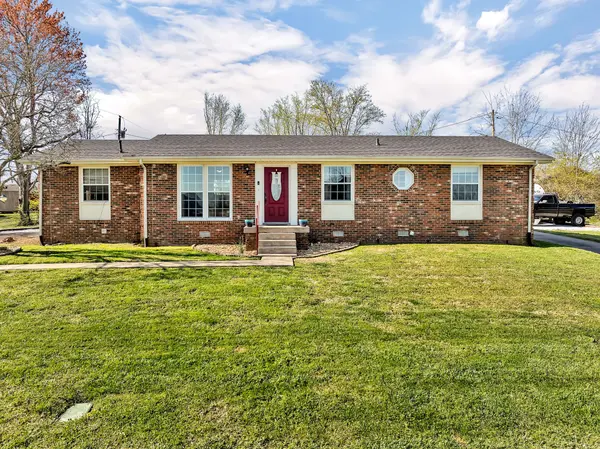28 Main St #E, Gordonsville, TN 38563