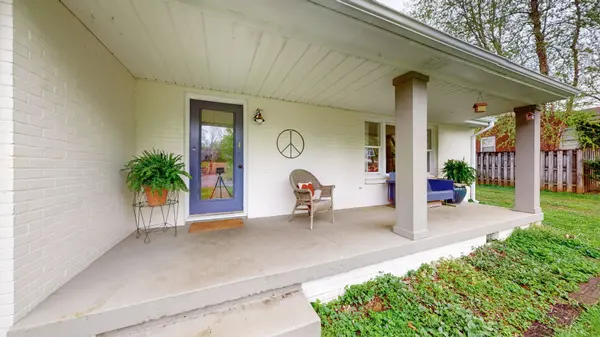 807 3rd Ave, Fayetteville, TN 37334
