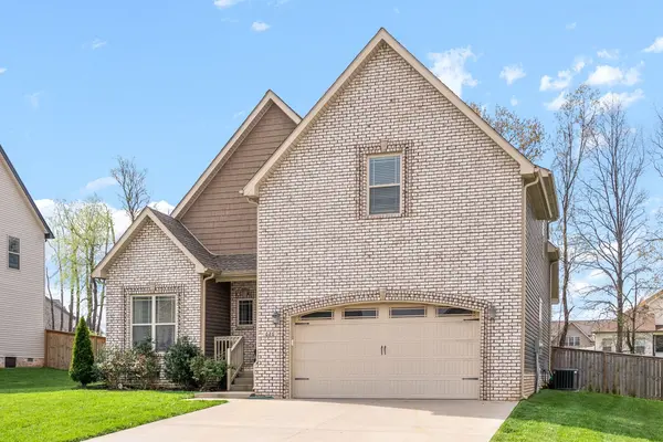626 Tacoma Dr, Clarksville, TN 37043