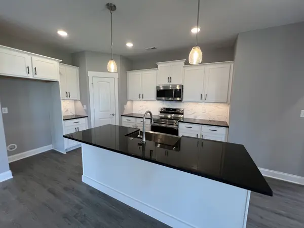 3483 Rabbit Run Trl, Clarksville, TN 37043