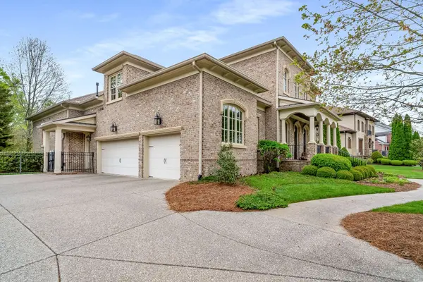 9238 Carrisbrook Ln, Brentwood, TN 37027