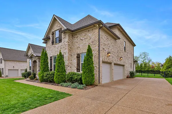 2061 Autumn Ridge Way, Spring Hill, TN 37174