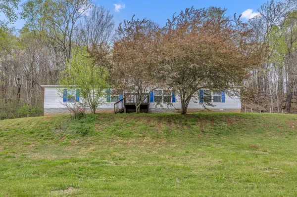 2060 Preacher Holt Rd, Mount Pleasant, TN 38474
