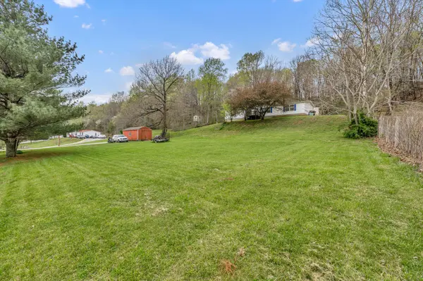 2060 Preacher Holt Rd, Mount Pleasant, TN 38474