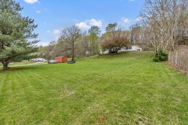 2060 Preacher Holt Rd, Mount Pleasant, TN 38474