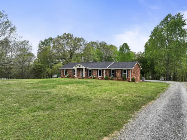 1125 Dimple Rd, Chapmansboro, TN 37035