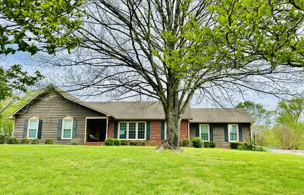 216 Austell Dr, Columbia, TN 38401