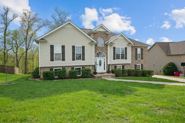 526 Winding Bluff Way, Clarksville, TN 37040