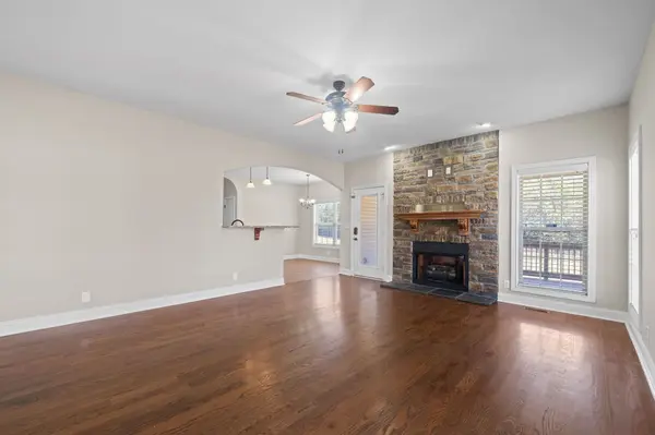 927 Nectar Ct, Adams, TN 37010