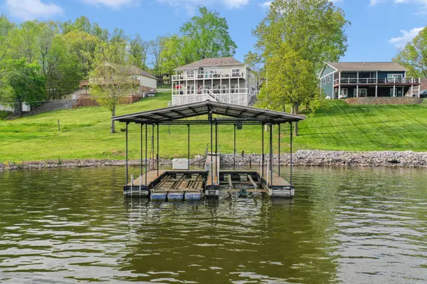 179 Bayview Dr, Eddyville, KY 42038