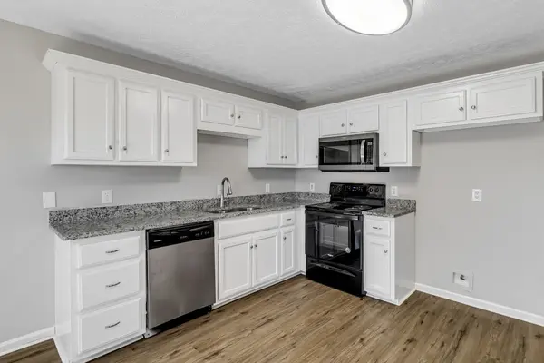 300 Cottonwood Dr, Shelbyville, TN 37160