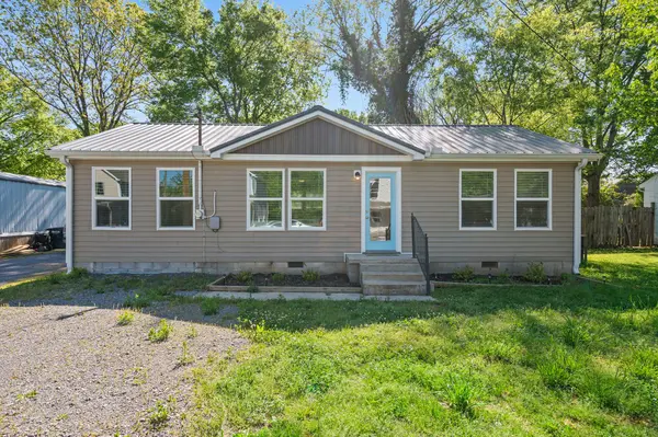 121 McBroom St, Woodbury, TN 37190