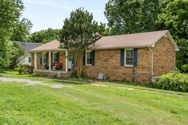 319 Sanders Ln, Ashland City, TN 37015
