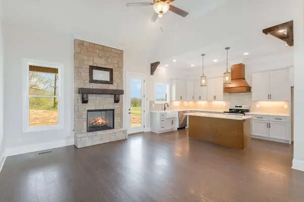 520 Bass Rd, Bethpage, TN 37022