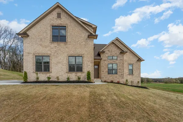 520 Bass Rd, Bethpage, TN 37022