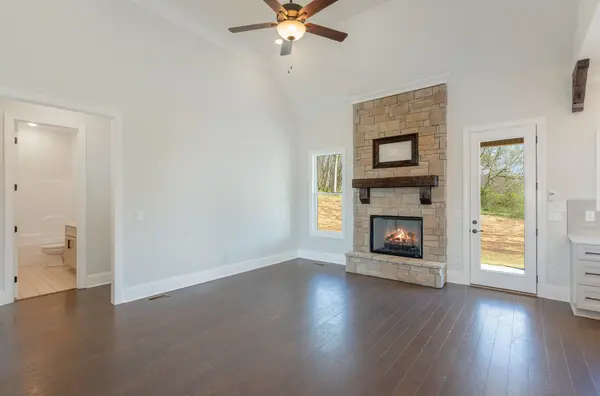 520 Bass Rd, Bethpage, TN 37022