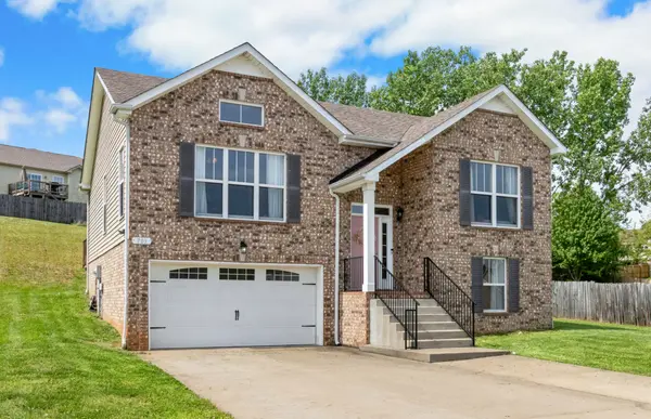 703 Superior Ln, Clarksville, TN 37043