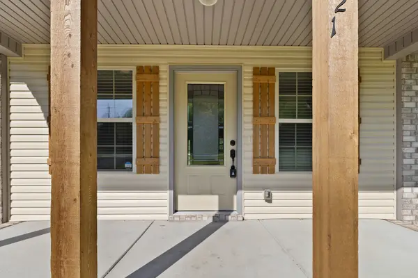 1821 Rock Bridge Rd, Bethpage, TN 37022
