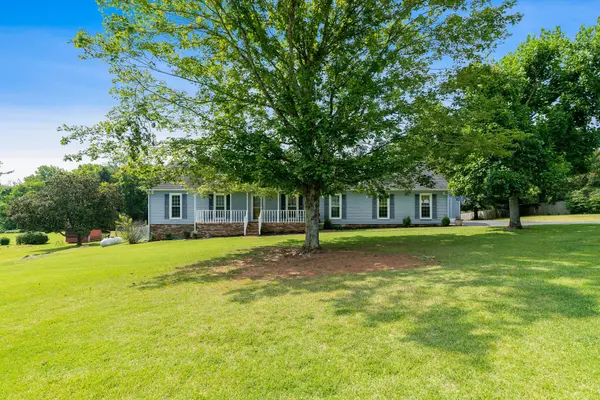 418 Lake Cir, Columbia, TN 38401