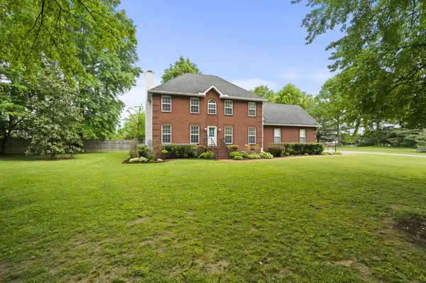 311 Orchard Park Dr, White House, TN 37188