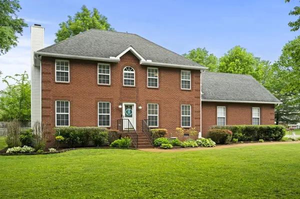311 Orchard Park Dr, White House, TN 37188