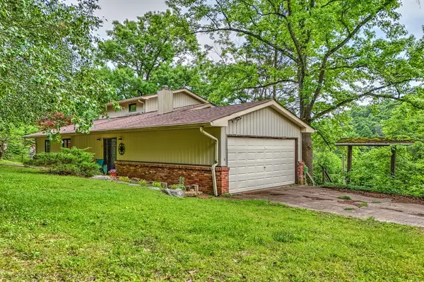 2 Hillview Ln #S, Carthage, TN 37030