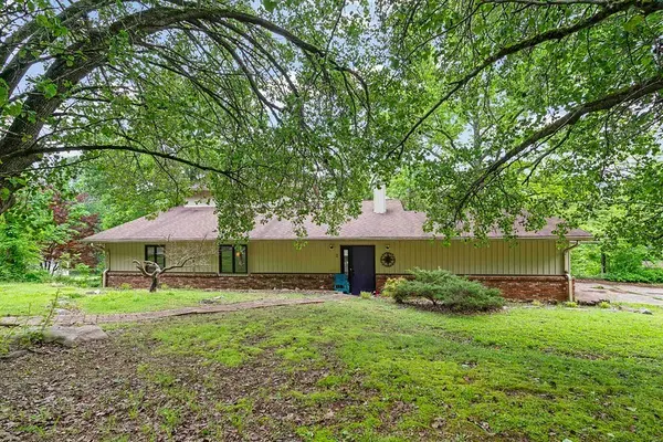 2 Hillview Ln #S, Carthage, TN 37030