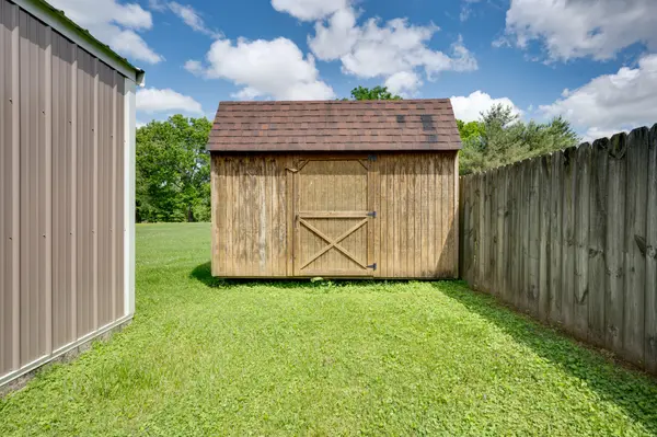 7480 Rock Creek Rd, Tullahoma, TN 37388