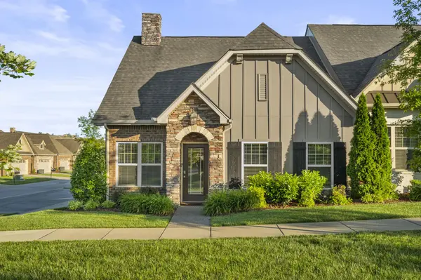 302 Westminster Dr, Gallatin, TN 37066