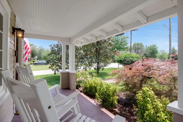 1143 Howard Ave, Nashville, TN 37216