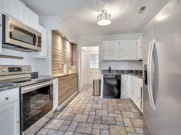1517 Belle Oaks Drive, Murfreesboro, TN 37130