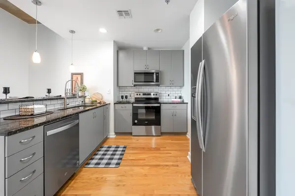 301 Demonbreun St #1917, Nashville, TN 37201