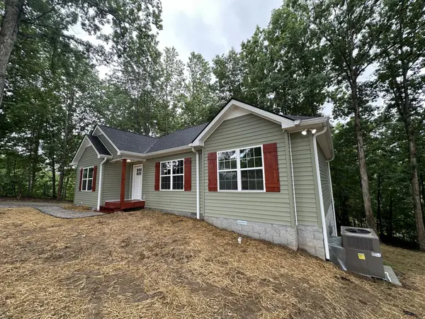 1244 Bryant Perry Rd, Bethpage, TN 37022