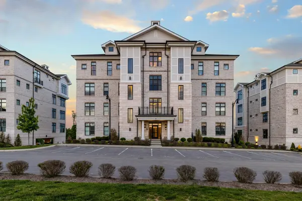 1024 Club View Dr #D101, Gallatin, TN 37066