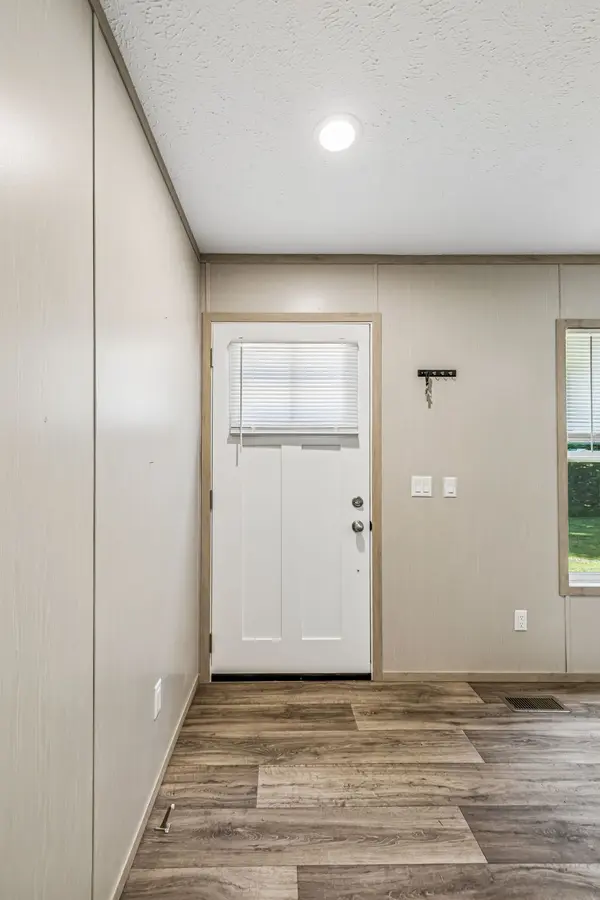 110 Bakerville Rd, Waverly, TN 37185