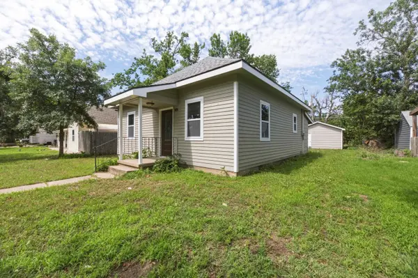 305 S Reno, Burrton, KS 67020