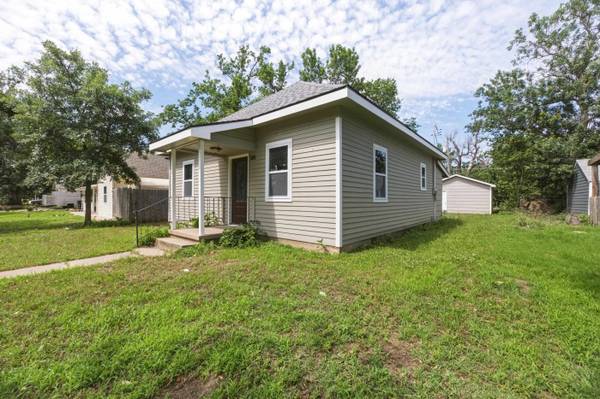 305 S Reno, Burrton, KS 67020