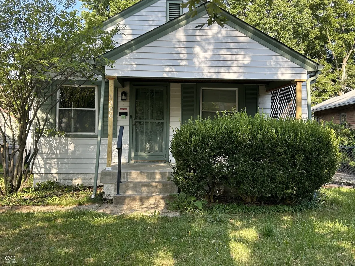 1306 N Bosart AVE, Indianapolis, IN 46201