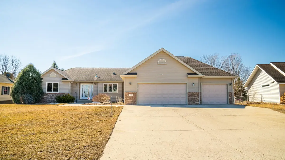669 S Shore DR, Detroit Lakes, MN 56501