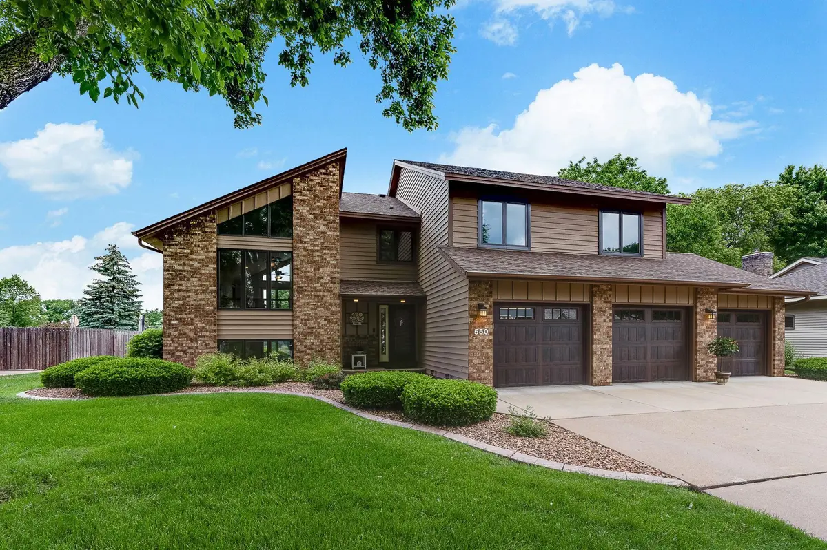 550 Bohlken DR, Hastings, MN 55033
