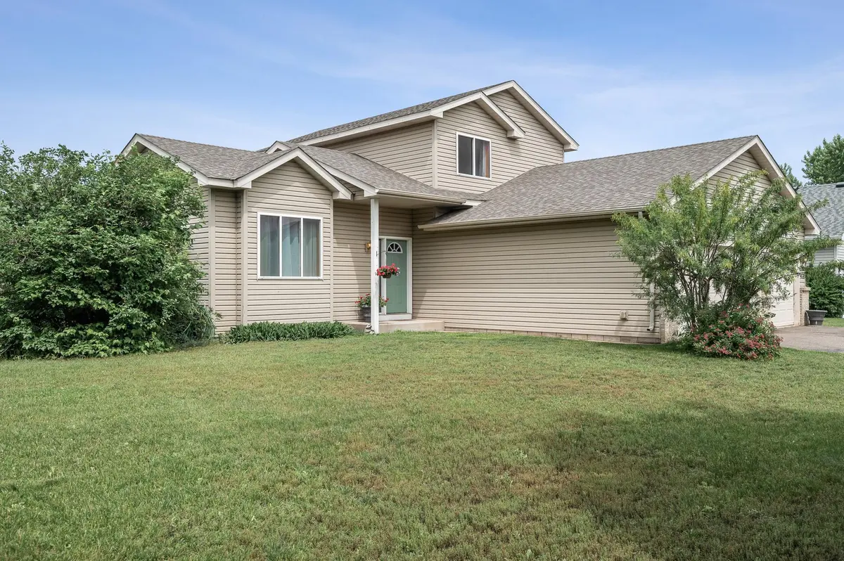 401 12th AVE NW, Isanti, MN 55040