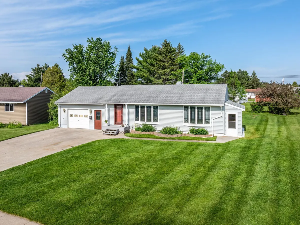 54 Beech CT, Babbitt, MN 55706
