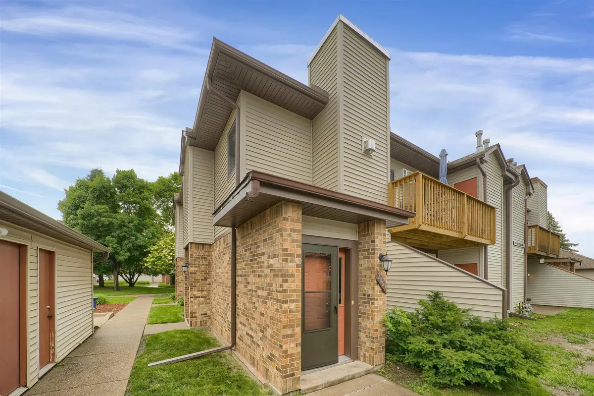 2063 Parkside DR #G8, Saint Paul, MN 55119