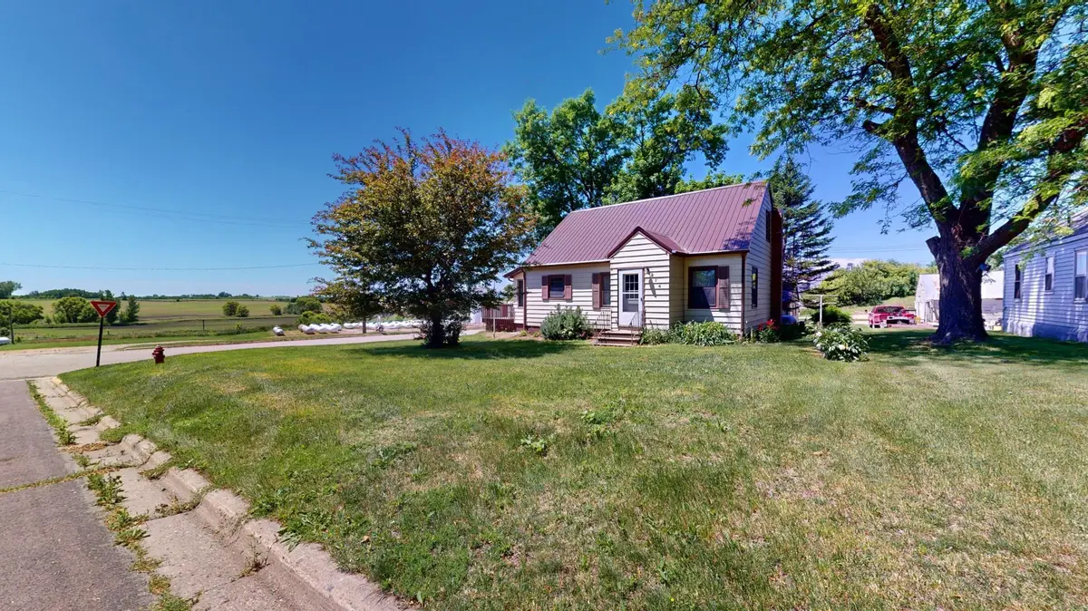 214 2nd ST S, Kiester, MN 56051