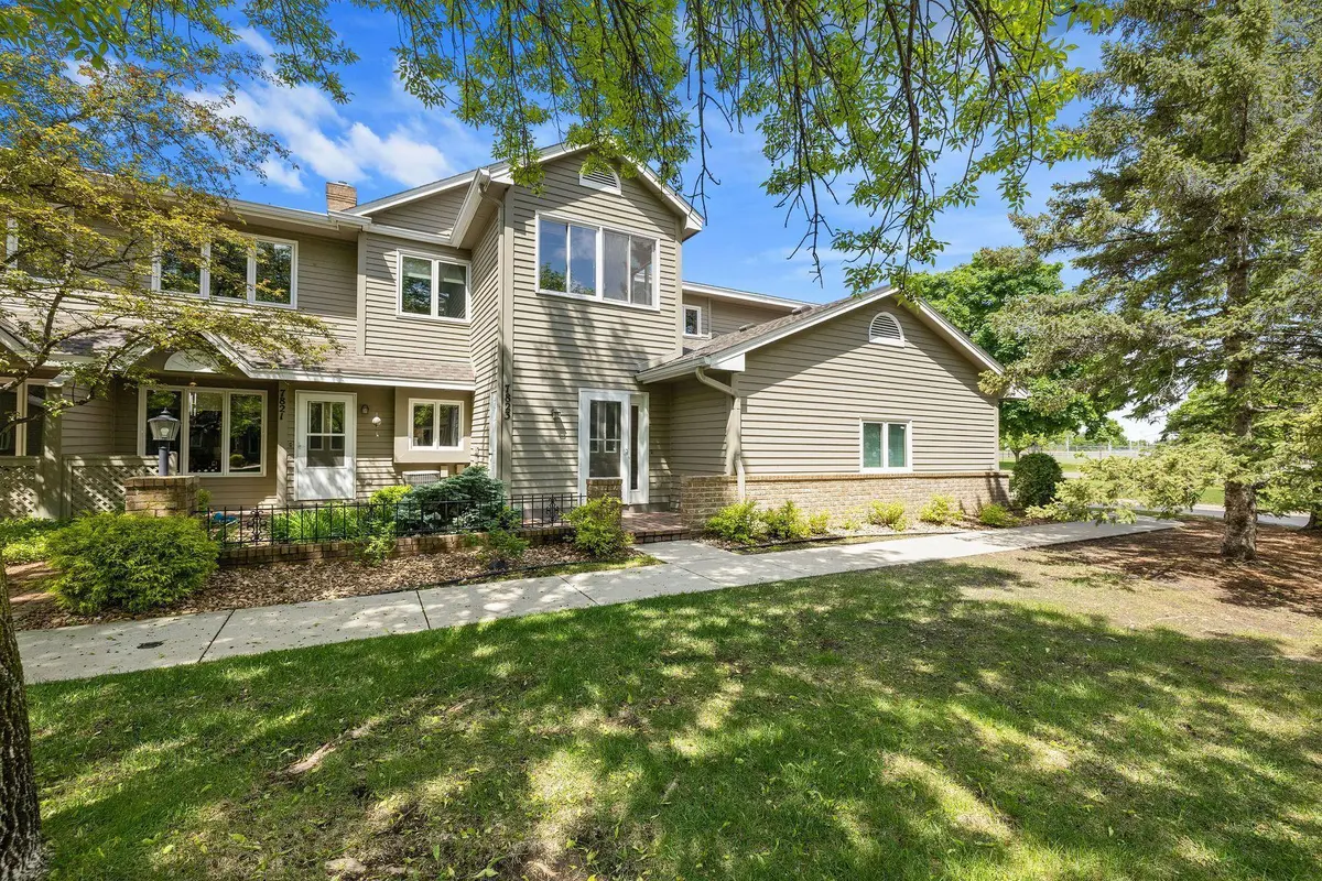 7823 W 110th ST, Bloomington, MN 55438