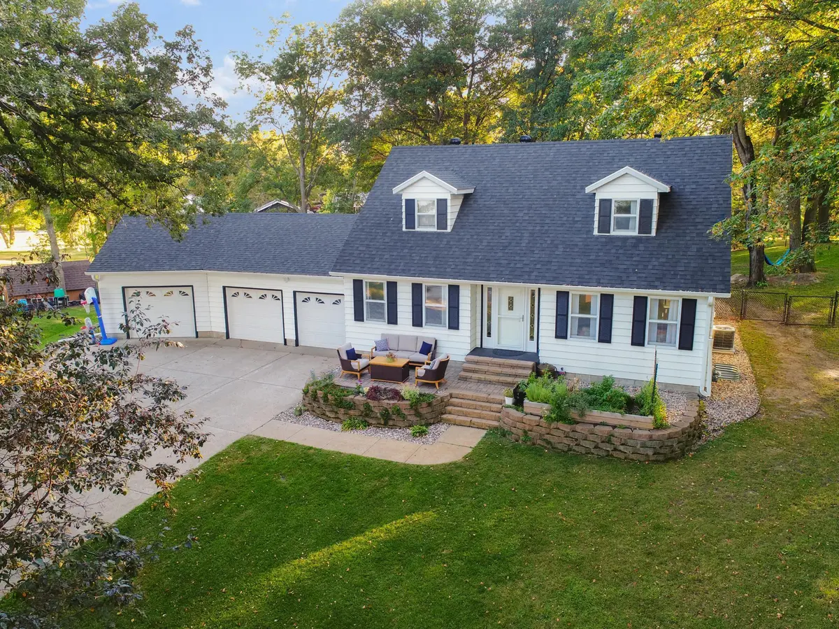 2408 S Le Homme Dieu DR NE, Alexandria, MN 56308