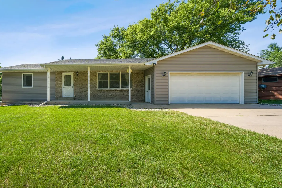 629 Grand AVE, New Richmond, WI 54017