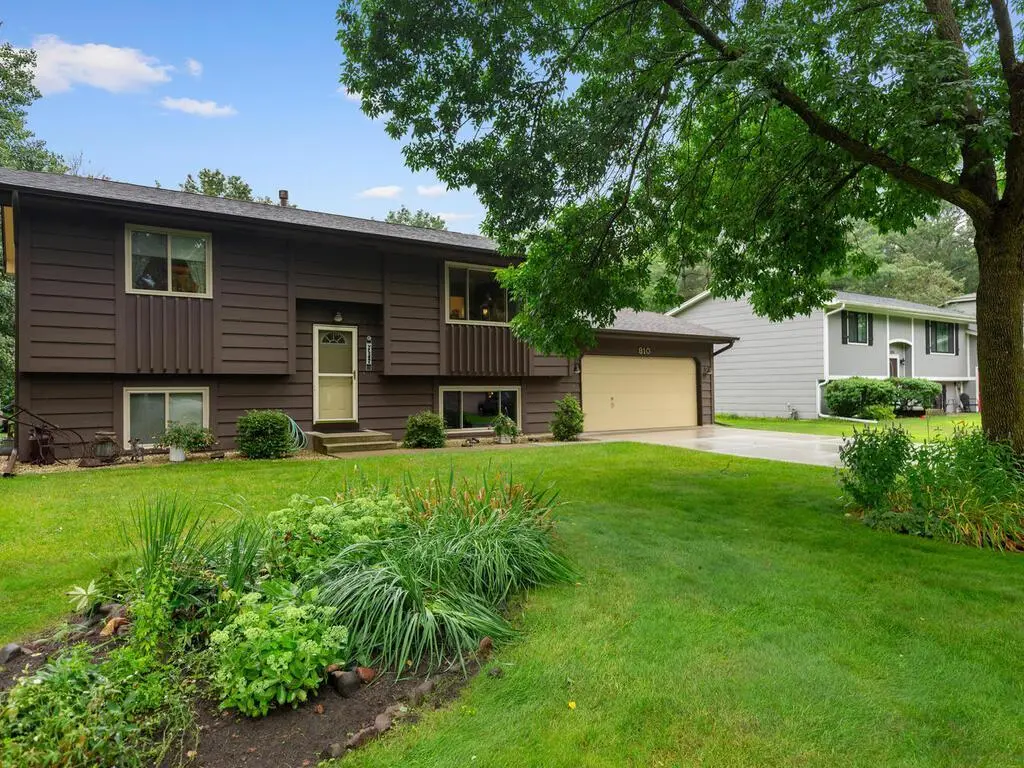 810 Orange ST, Lino Lakes, MN 55014