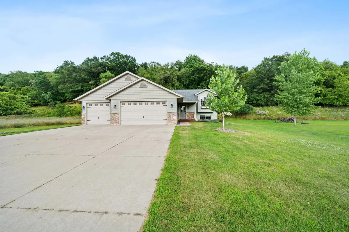 3798 Nicholas DR, Menomonie, WI 54751