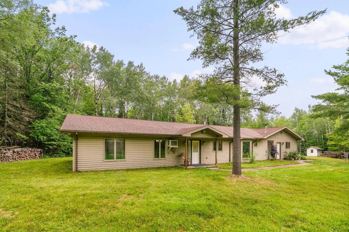7402 E County RD E, Amnicon Twp, WI 54874